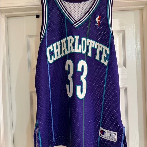 Vtg Champion PRO CUT Charlotte Hornets Mourning Jersey #33